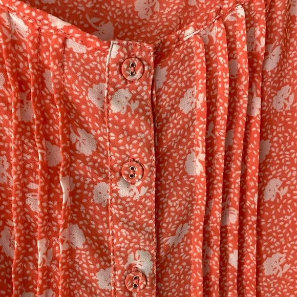 Torrid Peach floral Tank Top - Picture 3 of 4